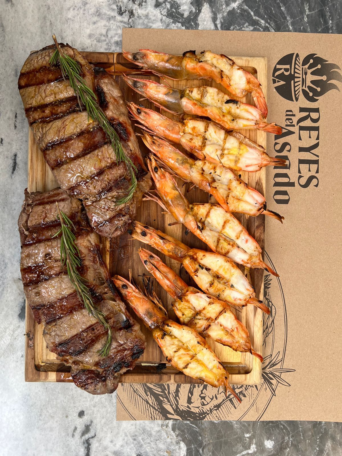 La especialidad de la Casa Mar y tierra NY Steak